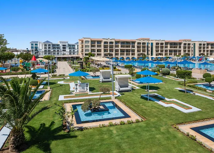 Pickalbatros White - Курортный комплекс 5*